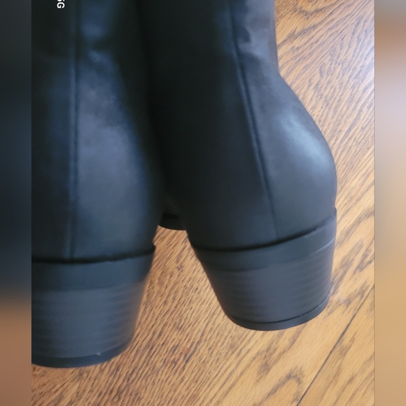 EUC Black Ankle Boots with Silver Studded Accents - - Picture 3 of 6